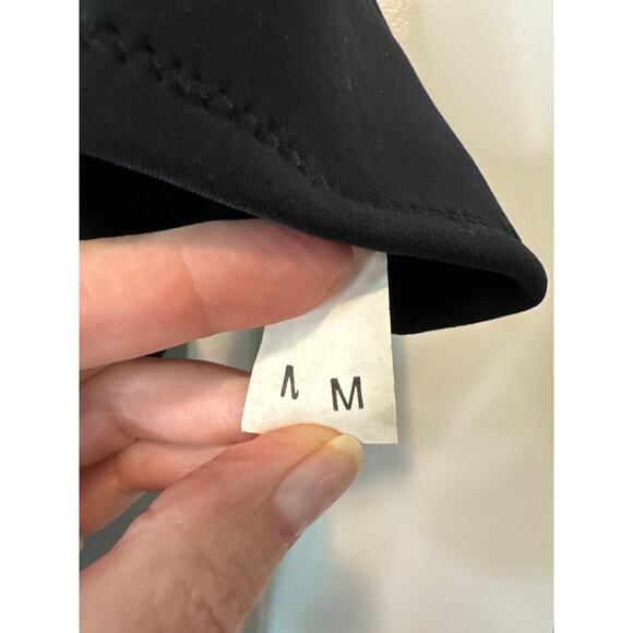 Hyperflex Men’s Black 2.5mm Shorty Wetsuit Size Medium - Picture 12 of 12